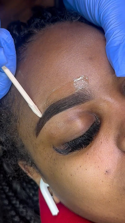 Quick Brow Wax😍😍