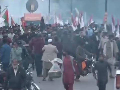 Several injured as police baton-charge MQM-P protesters in Karachi