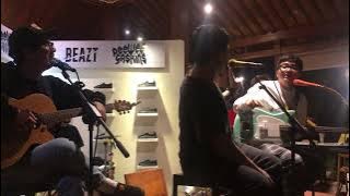 Pee Wee Gaskins - Lonely Boys, Lonely Girls (Acoustic Live at Sedjuk Cinere, Depok 11/4/2023)