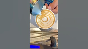 CLASSIC LATTE ART TULIP POUR❤️The secret to clean Tulip stacks#art#coffee#barista #tulip #artist #hr