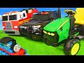 Pelleteuse, tractopelle, Camion de pompier, voiture de police, trains jouets Excavator Toys