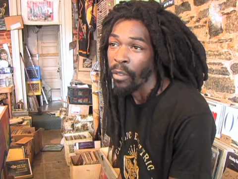 Vinyl records making comeback, local store owner e...