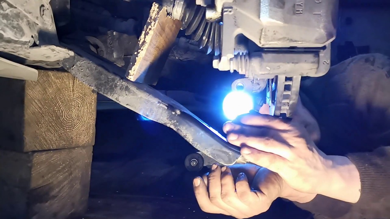 Чем заклеить пыльник шаровой