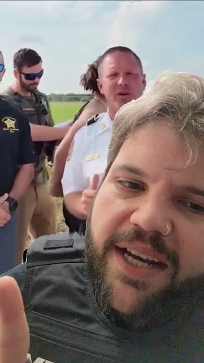 apparently don't mess with Florida! lol #police #cops #news #trending #armed #guns #trend #usa