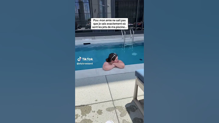 Plaisir coupable à la piscine - Aly Brassard