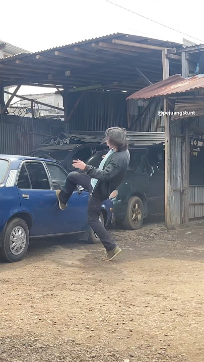 ROMAN DENDAM | BARLI NYARIS DITABRAK MOBIL | ABIMANA ARYASATYA | PEJUANG STUNT #pejuangstunt
