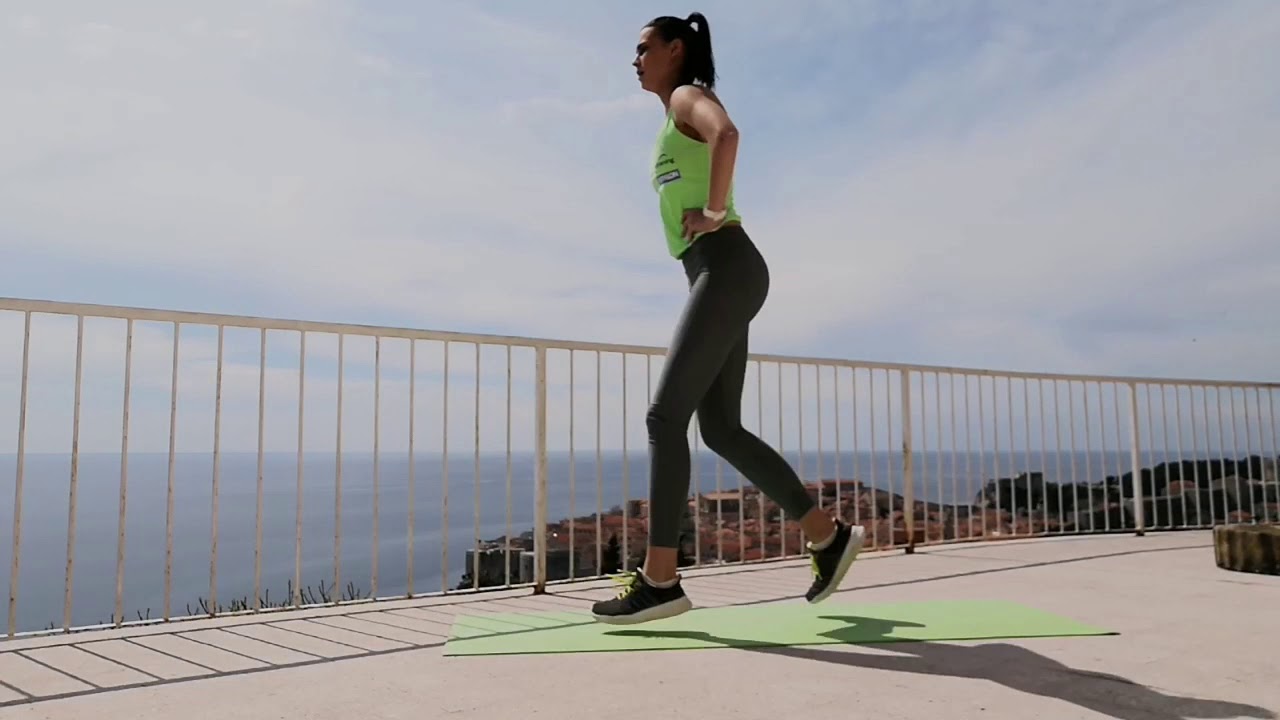 #OSTANIDOMA Vježbajte s Lukrecijom, pripremila je kružni trening! 6 YouTube player