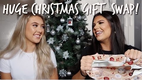 HUGE CHRISTMAS GIFT SWAP WITH MY SISTER! | NO BUDGET! Sophie Clough