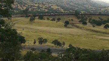 Tehachapi Loop in HD.  Nine engine heavy freight.  Part 2 of 2.