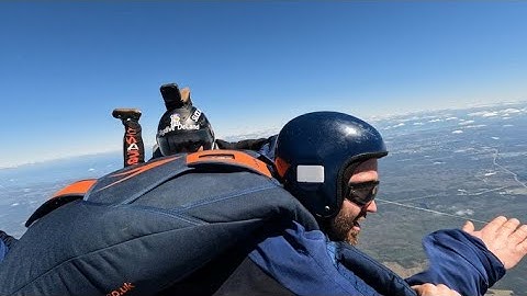 Harry #skydiving on his #AFFcourse level 1 #skydive with www.learnskydiving.co.uk
