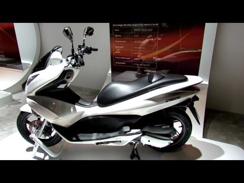 ホンダ　　　　　PCX125　2012 HONDA PCX125 (2010-2013) Review | Speed, Specs & Prices