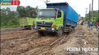 LINTASAN NERAKA ‼️ Truk Batubara TERPERANGKAP Lumpur Dalam — Evakuasi Nyaris Mustahil