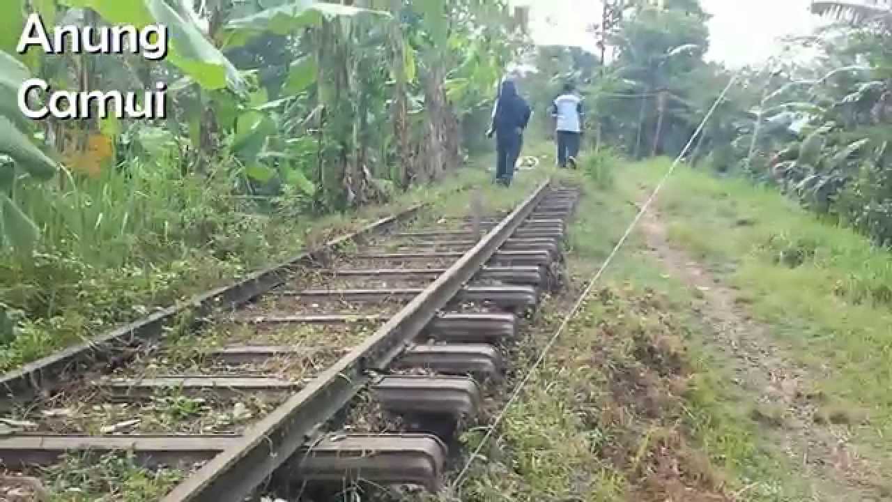 Menyusuri Jalur Rel Bekas Kereta  Api Jaman  Dulu  di 