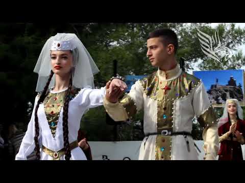 ბერძნულ-ქართული კულტურულ ასოციაციასთან არსებული ანსამბლი \'პატარა ივერიელები\'