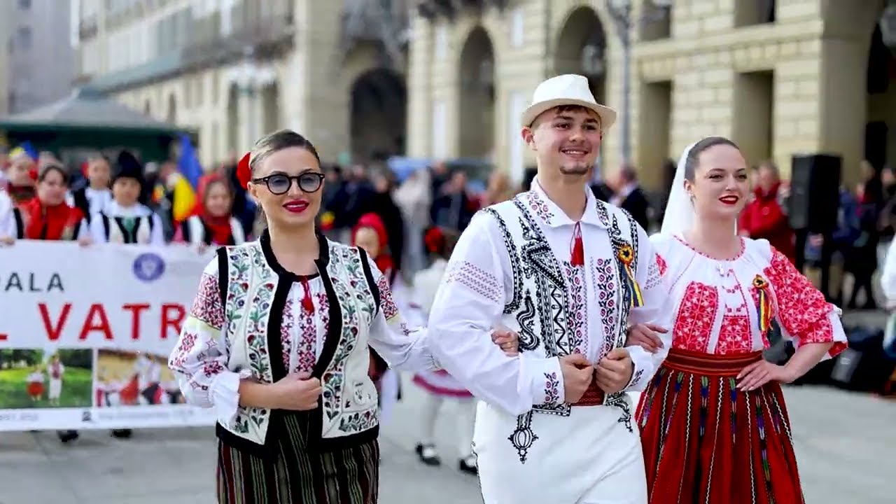 România în inimile noastre: flash-mob organizat de Grupul Vatra