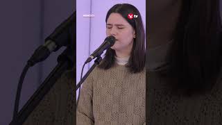 Watch Luz's beautiful performance of 'the author' on Music Box #shorts #music #song