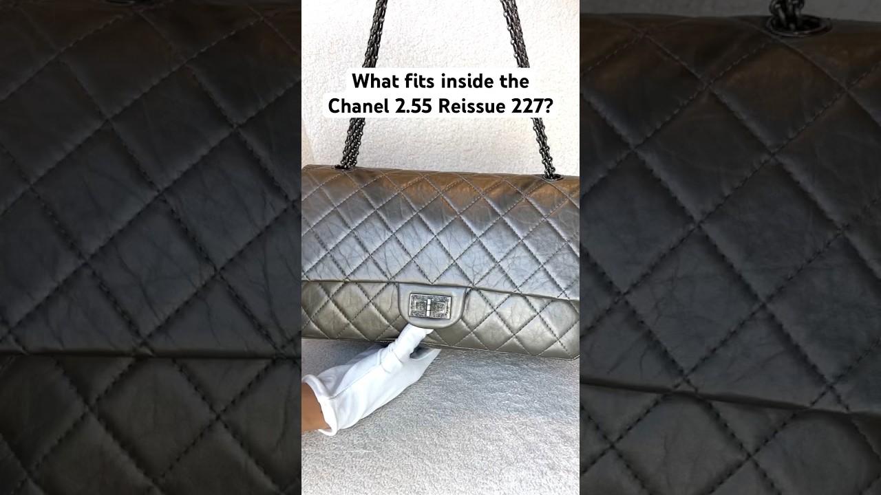 What fits inside the Chanel 2.55 Reissue 227? 👜 