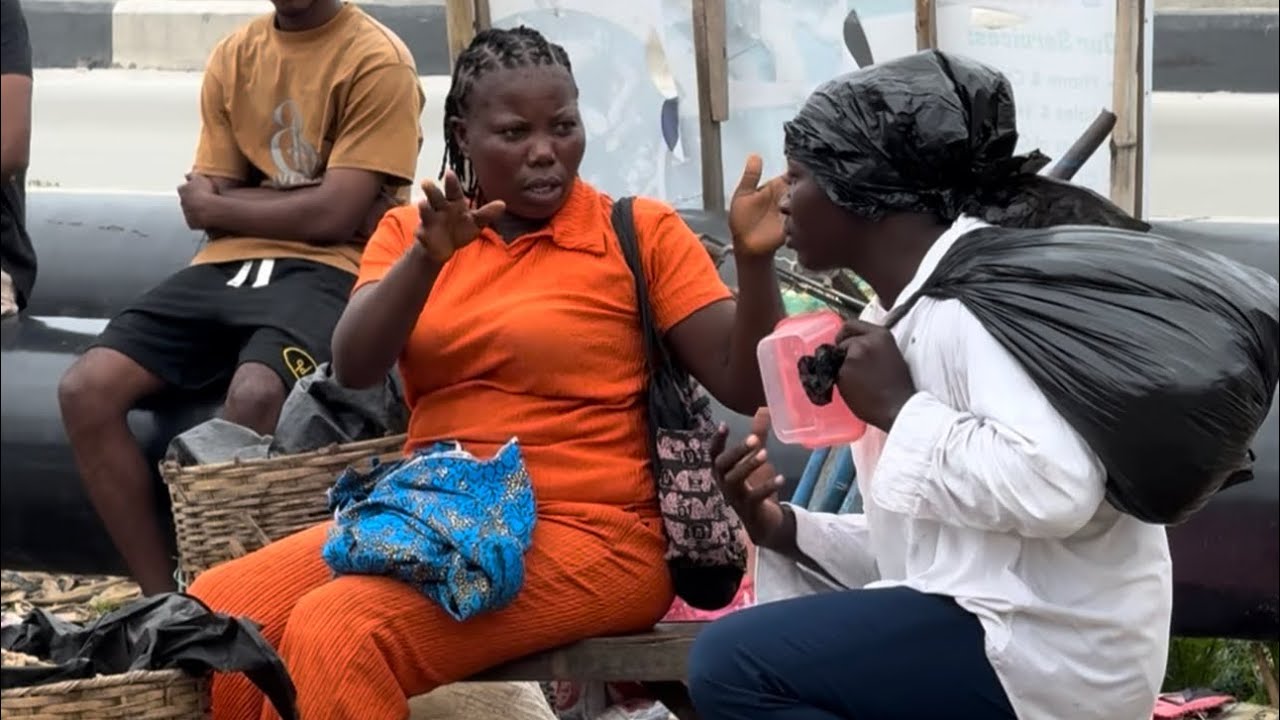 A WOMAN WAS REWARDED WITH 100k FOR BEING KIND TO THE ME.