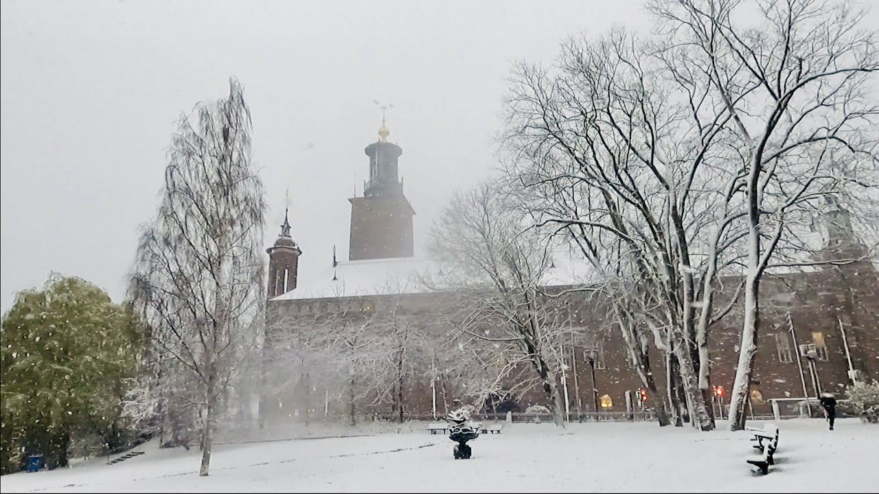 Snowing in Stockholm, Walking from Kungsbron to Hantverkargatan  in Kungsholmen