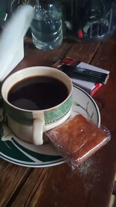 Kopi bali hitam emang bener2,jajan dan sebungkus rokok mantull#kopi #rokok #mantul #shorts #fypシ #