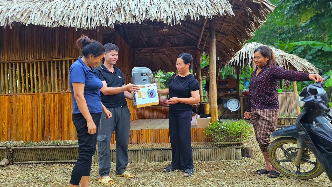 Never give up in the face of adversity – DAN gardening, KONG & NHAT sharing gifts