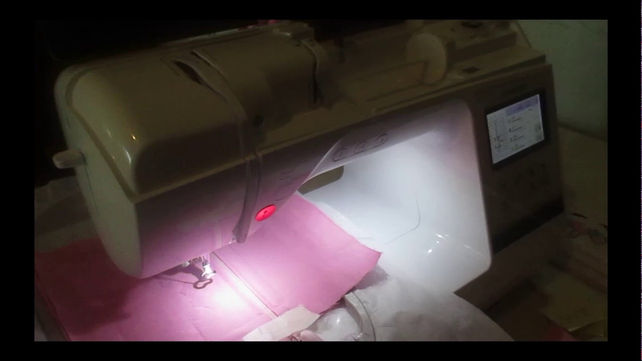 Imparare a ricamare a macchina-Come realizzare una pochette con la macchina da ricamo