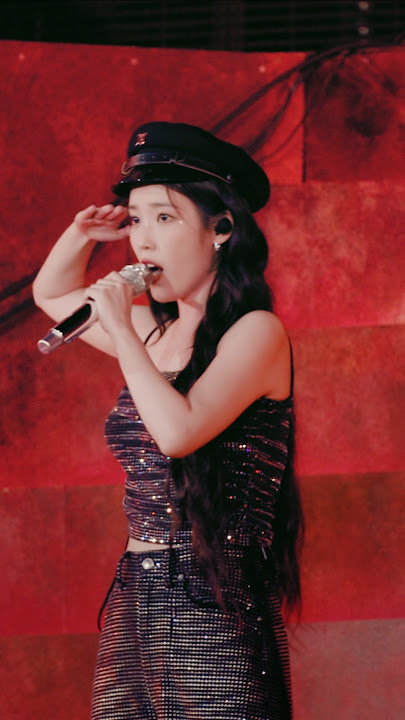 Shh.. 옷자락 휘날리던 등장에 대하여🫡#아이유 #IU #THE_WINNING #HEREH_ENCORE #Shh