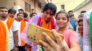 Hyderabad BJP Madhavi Latha Campaign at Lal Darwaza | Kompella Madhavi Latha Padayatra in Old City