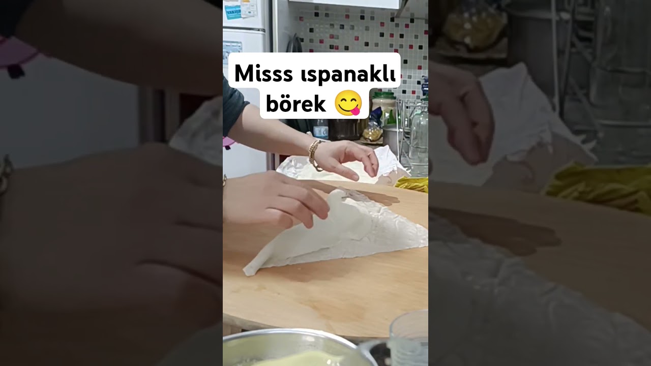 Ispanaklı börek ???? #yemektarifleri #keşfet #yemektarifi #fypyoutube #pratikyemektarifleri #börek