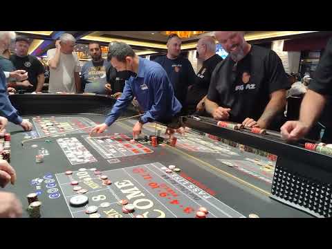 $10.00 Bet - Hold & Spin - that sucks #casino #gambling #slot