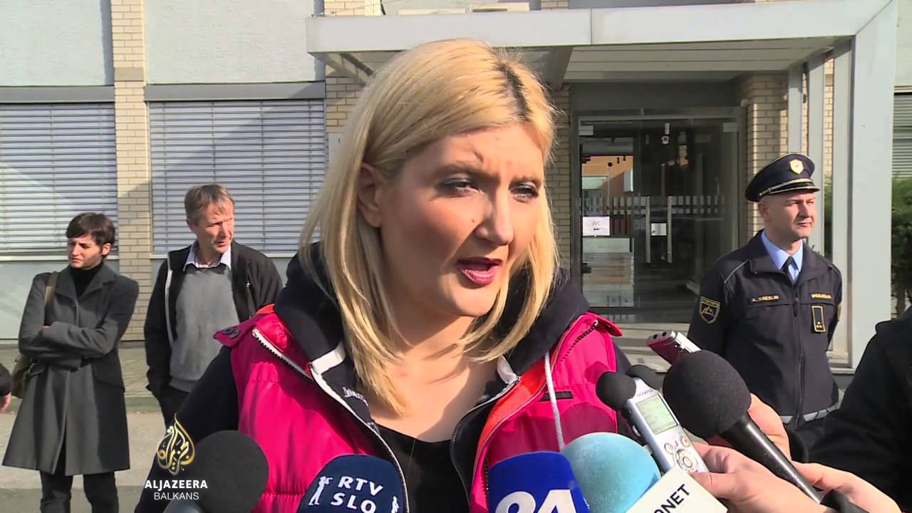الحكومة السلوفينية مستعدة لوقف اللاجئين بـ"وسائل تقنية"