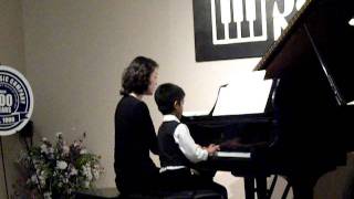 20111230_Aaryas 1st Piano Recital - Jingle Bells.AVI