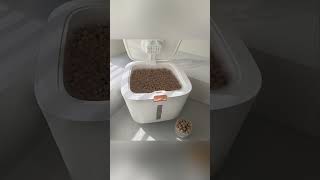Airtight Pet Food Storage Container – 14.97 kg | Flip-Top Lid
