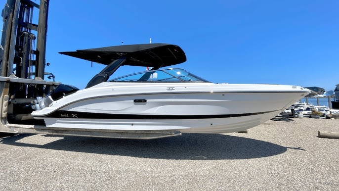 First Look: 2023 Sea Ray 260 SLX -- Kick Back and RELAX!, Sea Trial
