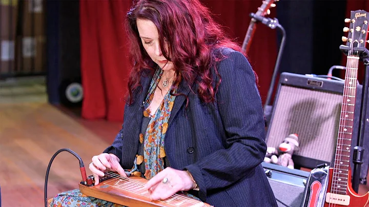 Carolyn Wonderland's Pedalboard & Lap Steel Growl ...