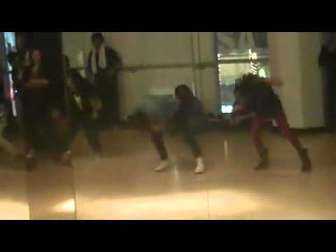 Chris Brown- Turnt Up Dance