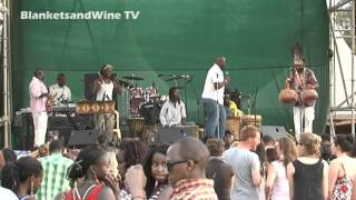 Electrique Dj's and The Beat Parade performing live Blankets and Wine April 2012.mp4