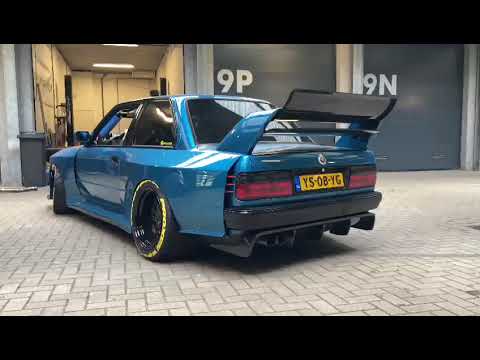 Bmw e30 m42b18 turbo motor 3inch uitlaat vanaf de downpipe naar achter met een simons einddemper