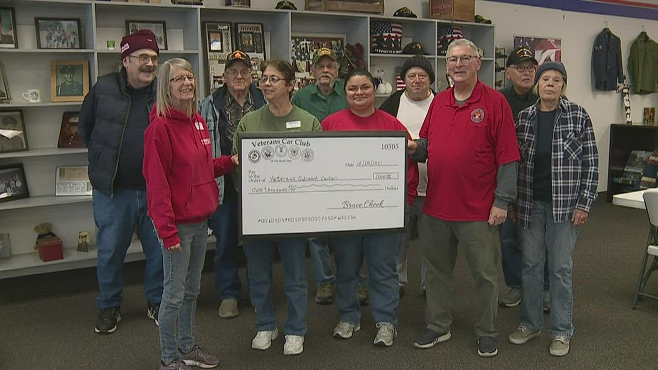 Veterans Car Club donates $1,000 to QC Veterans Outreach