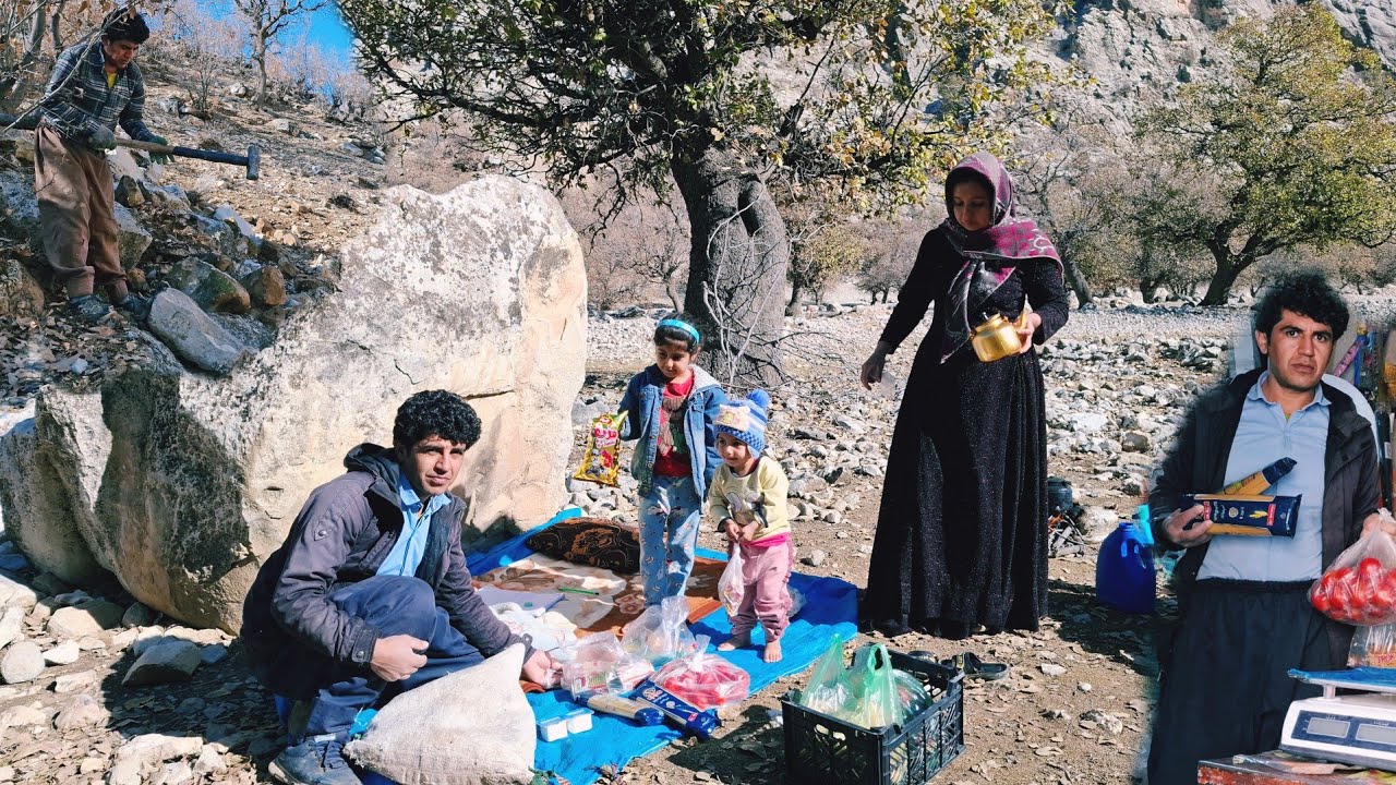 Nomadic life in the heart of the winter mountains | Buying necessities and building a stone shelter