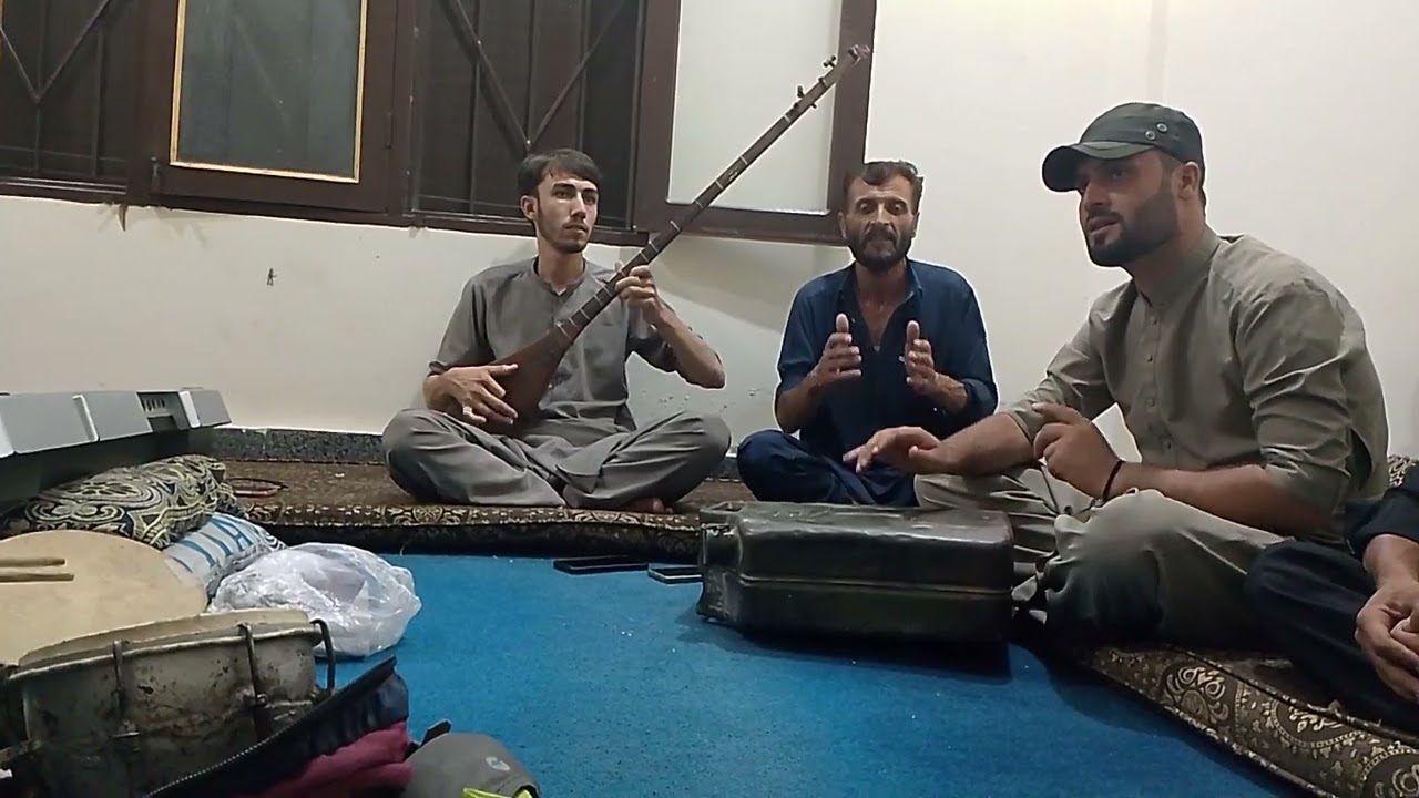 Adamo kia zaat sher (singer Salim  sehraye )