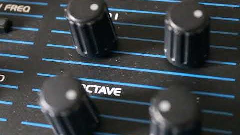 Tape recording of sub octave oscillator on OB-6 unit 03638.