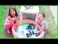 Havuza Su Doldurduk Arabalarımızı Havuza Attık l Eğlenceli Çocuk Videosu