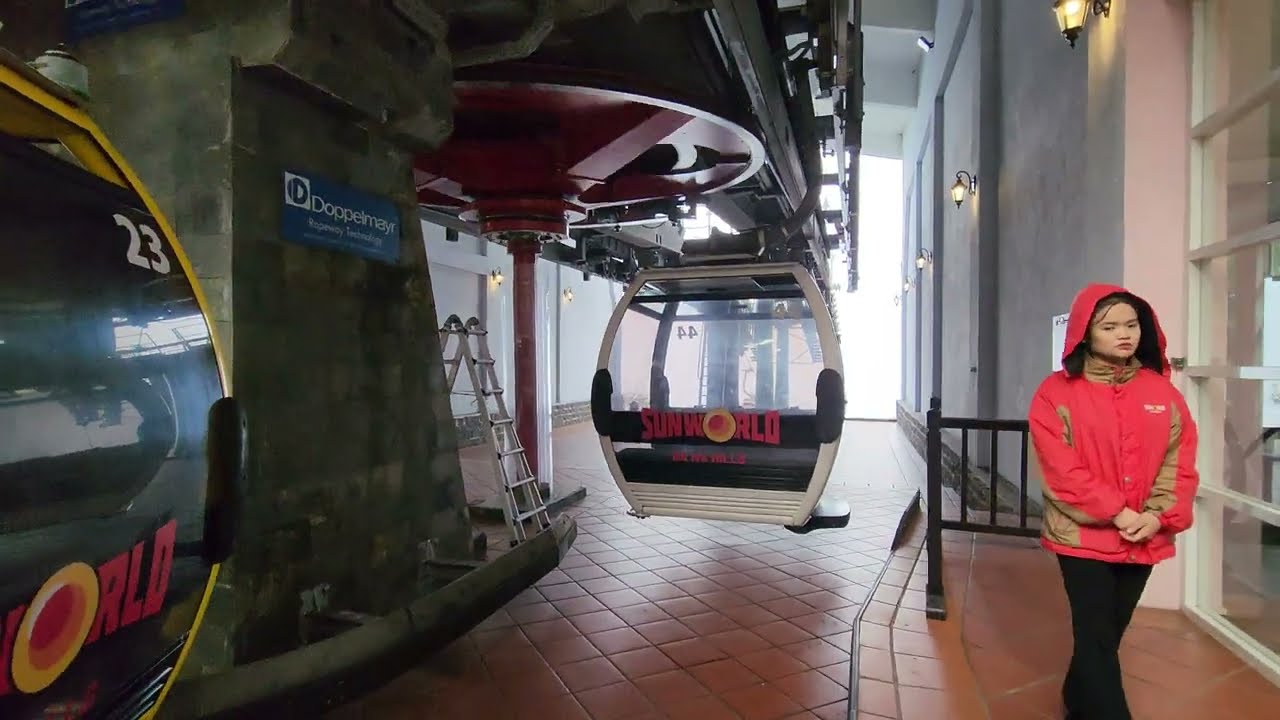Cable Car down Ga Bà Nà to Ga Suối Mơ Sun World Bana Hills Da Nang Vietnam Bà Nà Đà Nẵng Việt Nam