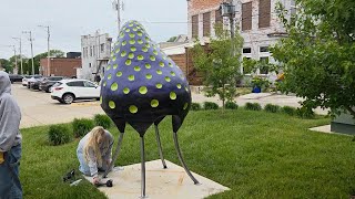 WATCH NOW: Young sculptors install their work in Clear Lake