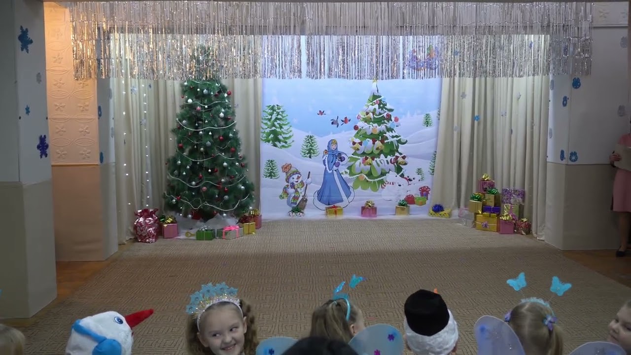 Новогодний утренник в детском саду Изумруд!