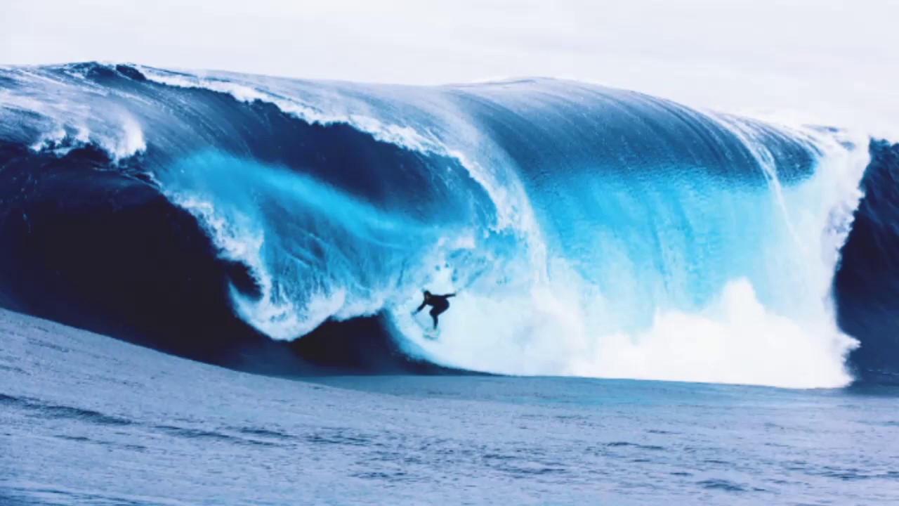 dangerous Big wave Surfing, watch how this guy been died in Atlantic ocean 🏄 YouTube