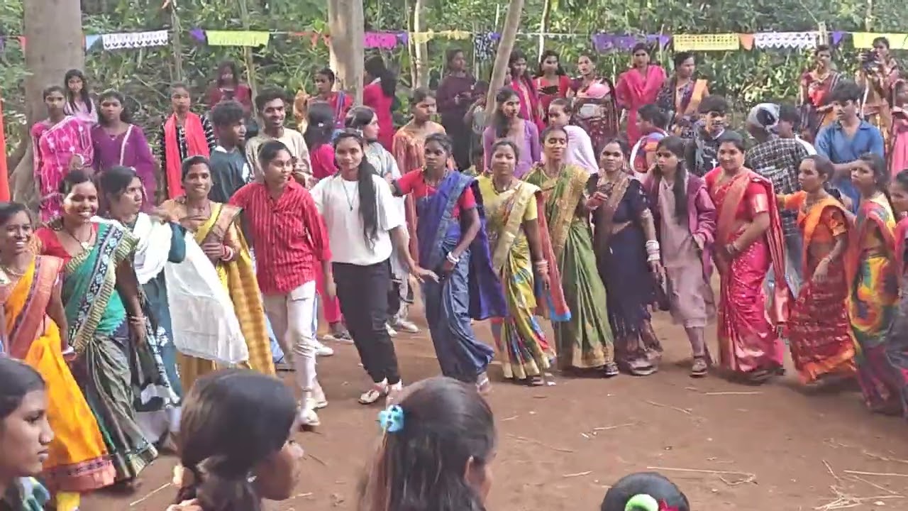 ଆମର କୋରାପୁଟିଆ Dhimsa ନାଚୁ ଆଶା ନନା ନନେ ପରବ ପୁନି 