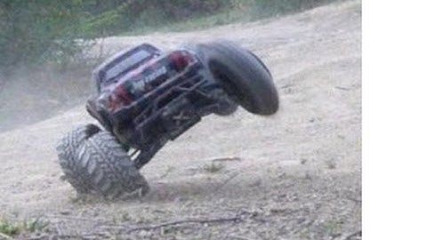 HPI Savage XS Flux in slowmotion