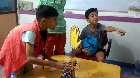 Clapping Robot | Promo | WitBlox